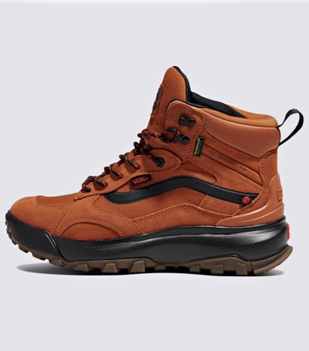 VANS | crestline waterproof boots 40 NEW W BOX